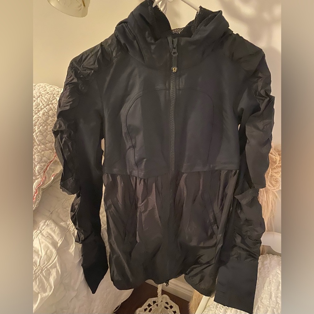 LULULEMON Athletica Black Jacket